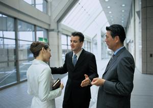 日本の伝統工芸とモダンデザインが融合した軽量トートバッグを徹底解説